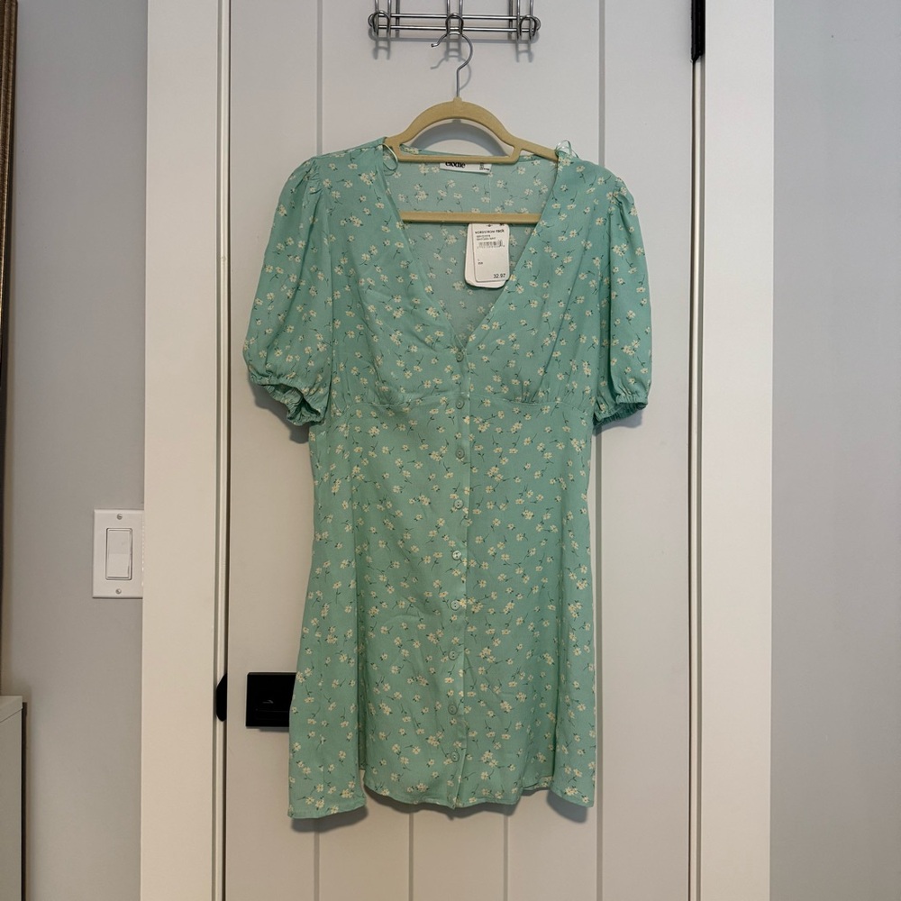 Floral Green Puff Sleeve Dress